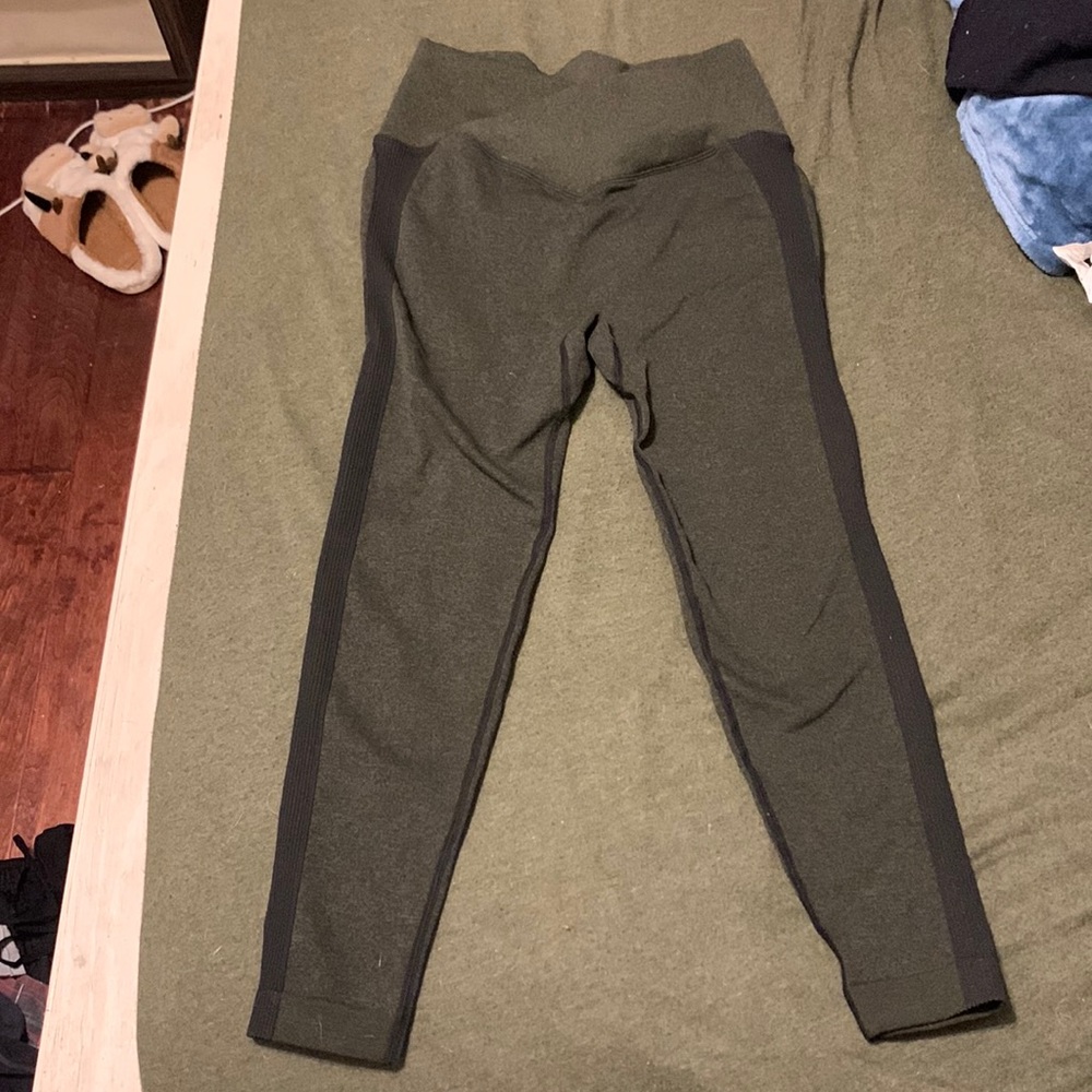 small cross waist butt scrunch green leggings